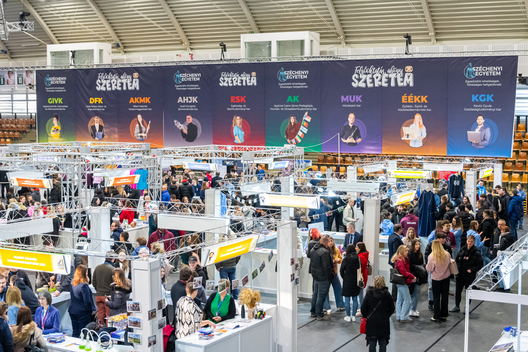 nyitott_kapuk_promo (1).jpg